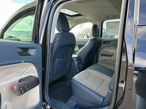 New 2025 Ford Maverick Lariat image 21