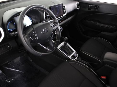 Certified 2024 Hyundai Venue Limited FWD image 19