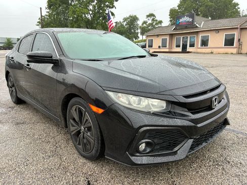 Used 2018 Honda Civic EX image 1