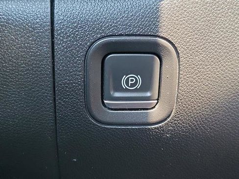 Used 2022 GMC Sierra 2500 Pro w/ Convenience Package image 47