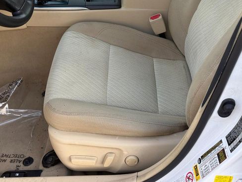 Used 2017 Toyota Camry LE image 16