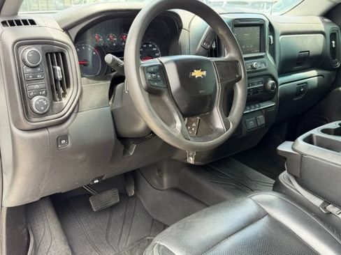 Used 2020 Chevrolet Silverado 1500 Custom w/ Custom Value Package AWD/4WD image 12
