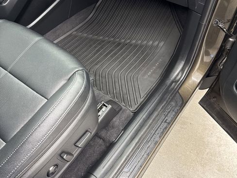 Used 2025 Kia Telluride EX image 33