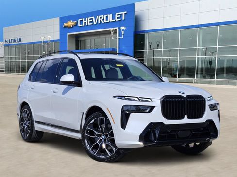 Used 2027 BMW X7 xDrive40i w/ M Sport Package AWD/4WD image 1