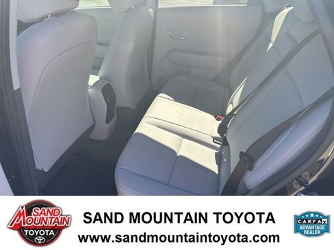 Used 2024 Hyundai Kona Limited image 13