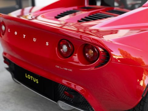Used 2005 Lotus Elise RWD image 13