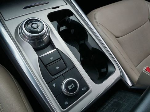 Used 2023 Ford Explorer Limited image 27