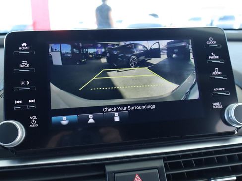 Used 2021 Honda Accord Sport image 25