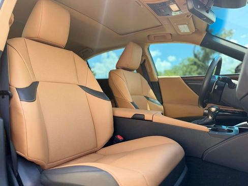 Used 2023 Lexus ES 350 w/ Premium Package FWD image 18