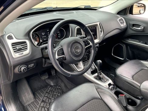 Used 2019 Jeep Compass Latitude w/ Popular Equipment Group image 17