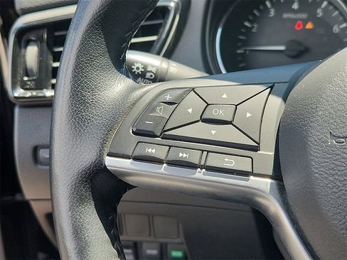 Used 2021 Nissan Rogue Sport SV image 21