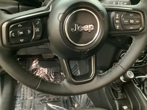 New 2026 Jeep Gladiator Mojave w/ Safety Group AWD/4WD image 14