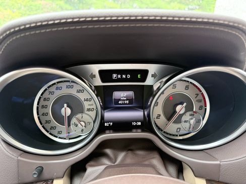 Used 2015 Mercedes-Benz SL 550 image 17