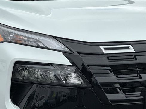 New 2025 Nissan Rogue SV image 30