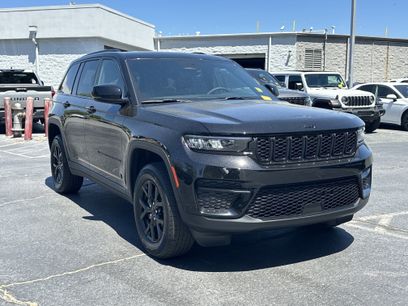 Used 2025 Jeep Grand Cherokee Altitude