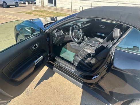 Used 2018 Ford Mustang Premium w/ Equipment Group 201A image 10
