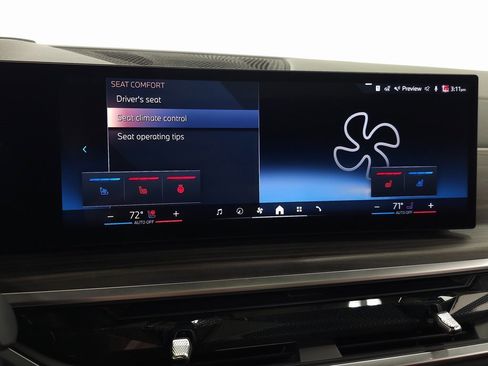 Used 2025 BMW X6 xDrive40i w/ Executive Package image 32