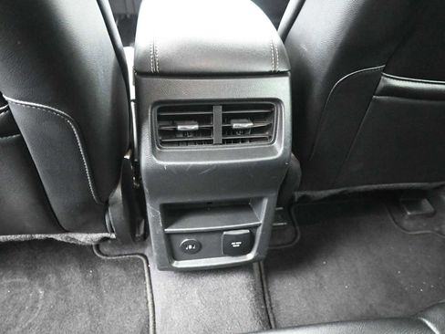 Used 2022 Ford Edge Titanium image 22