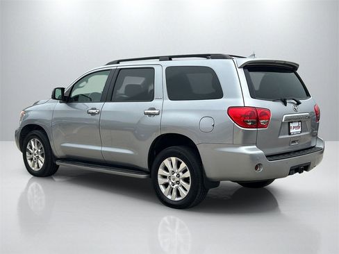 Used 2015 Toyota Sequoia Platinum image 7