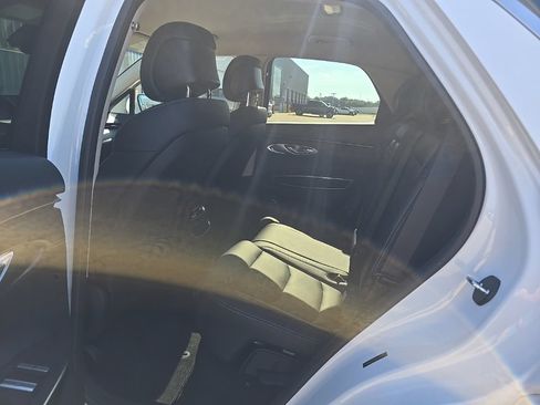 Used 2025 Genesis GV70 2.5T AWD/4WD image 15