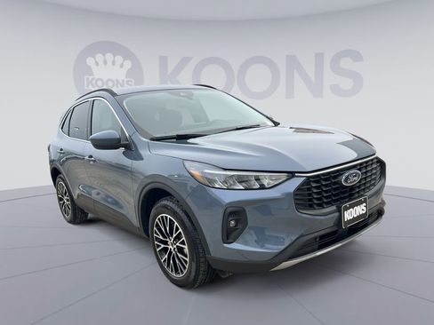 Used 2025 Ford Escape SE FWD image 10