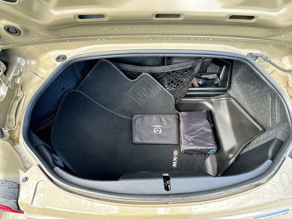 Used 2023 MAZDA MX-5 Miata Grand Touring w/ Weather Package RWD image 25