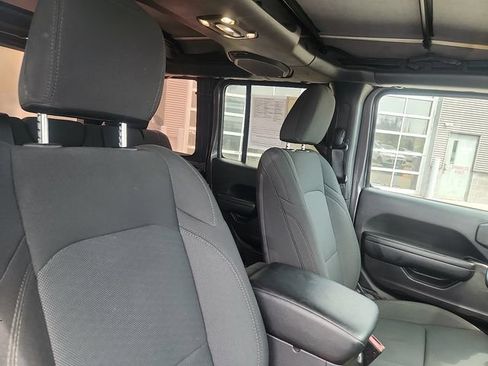 Used 2022 Jeep Wrangler Unlimited Sport AWD/4WD image 31