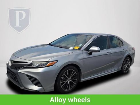 Used 2019 Toyota Camry SE FWD image 12