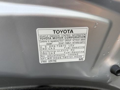 Used 2022 Toyota Corolla LE FWD image 25