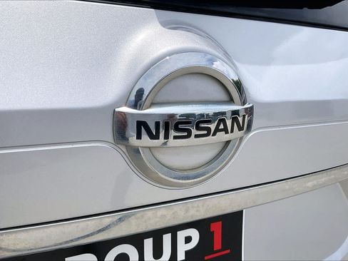 Used 2016 Nissan Rogue SL w/ SL Premium Package FWD image 31