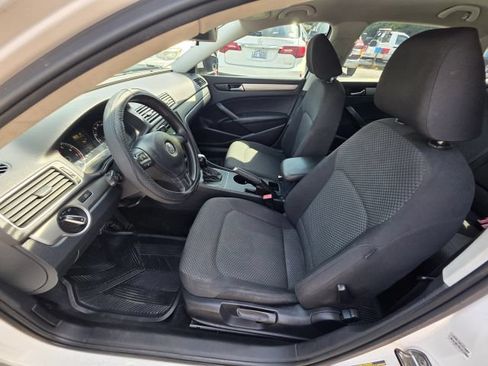 Used 2013 Volkswagen Passat 2.5 S FWD image 12