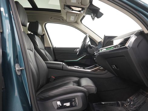Used 2023 BMW X7 xDrive40i image 11