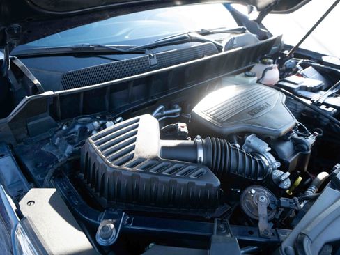 Used 2018 GMC Acadia SLT image 33