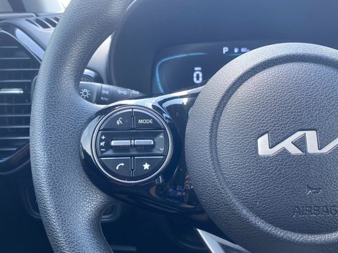 Used 2025 Kia Soul S FWD image 25