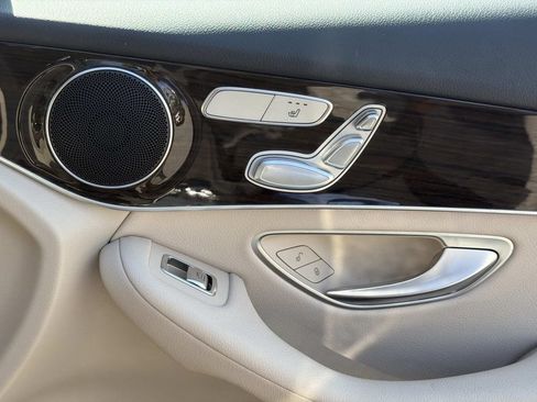 Used 2022 Mercedes-Benz GLC 300 image 15