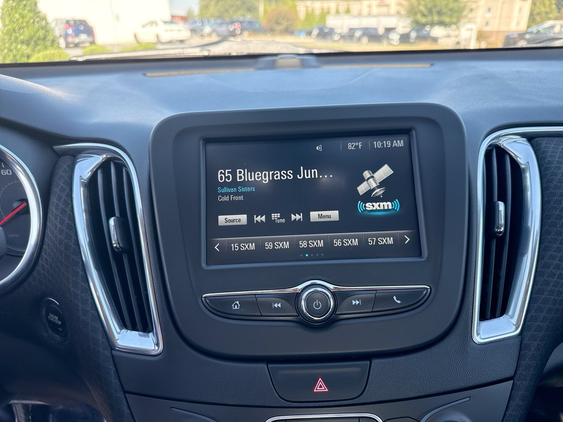 Used 2018 Chevrolet Malibu LT FWD image 11