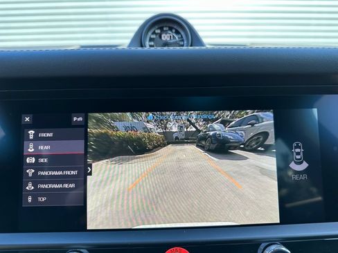 Certified 2026 Porsche Macan AWD/4WD image 30
