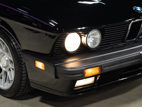 Used 1988 BMW M5 RWD image 15