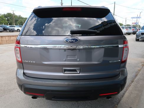 Used 2014 Ford Explorer Limited w/ Equipment Group 302A FWD image 10