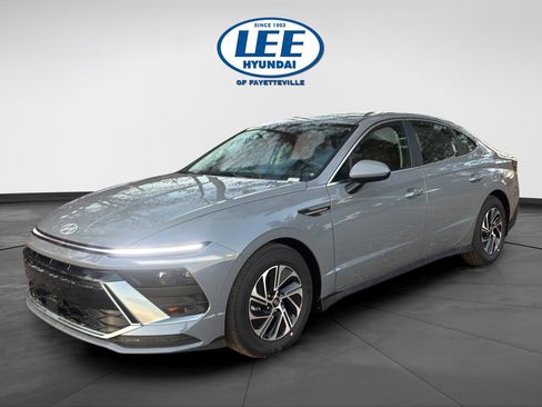 New 2026 Hyundai Sonata Blue FWD image 8