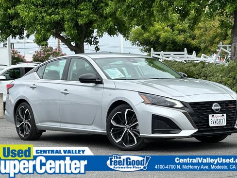 Certified 2023 Nissan Altima 2.5 SR FWD image 1