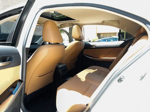 Used 2018 Lexus IS 300 AWD w/ Premium Package image 45