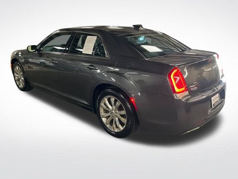 Used 2017 Chrysler 300 Limited w/ Driver Convenience Group AWD/4WD image 3