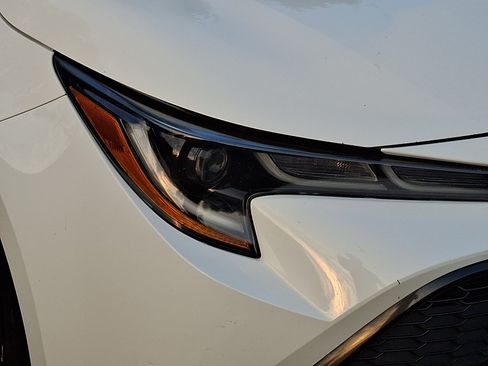 Used 2021 Toyota Corolla SE w/ Carpet Mat Package (TMS) FWD image 7