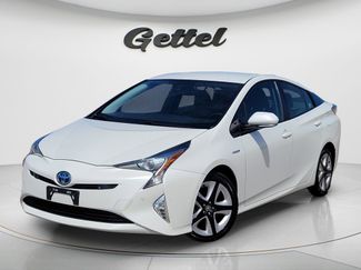 Used 2018 Toyota Prius Four Touring w/ Premium Convenience Package video 1