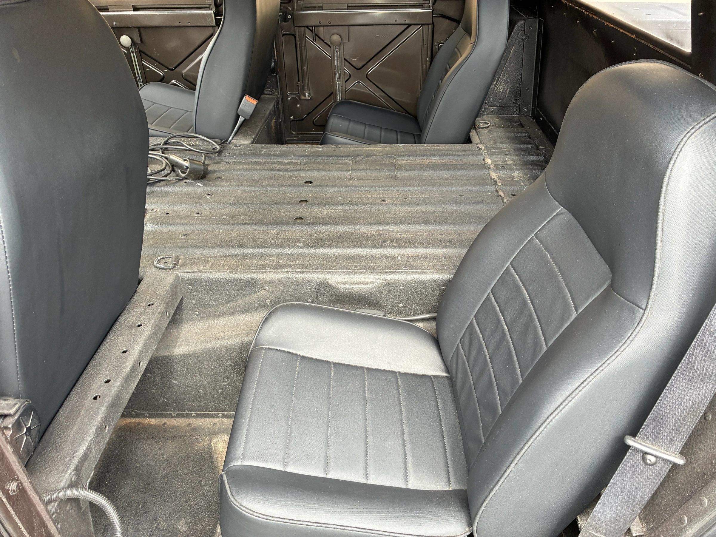 Used 1995 HUMMER H1 image 13