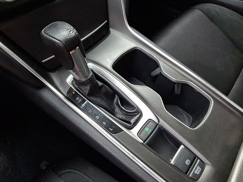 Used 2019 Honda Accord LX image 14