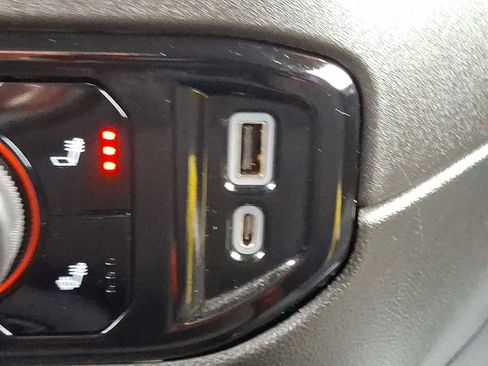 Used 2023 Chevrolet Silverado 1500 LT image 23