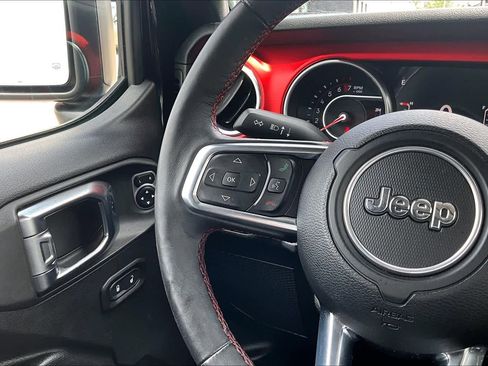 Used 2018 Jeep Wrangler Rubicon AWD/4WD image 22