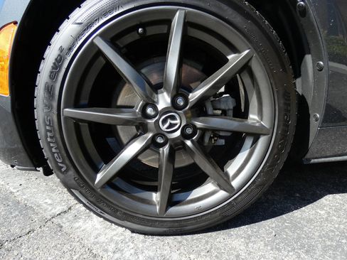 Used 2016 MAZDA MX-5 Miata Club image 18